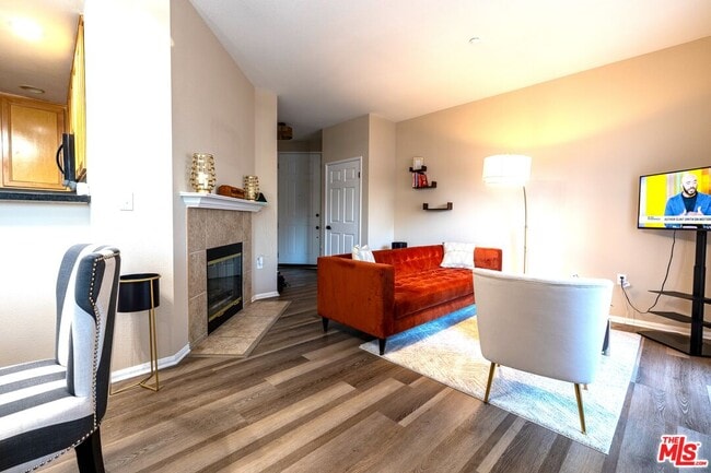 Building Photo - 4600 Don Lorenzo Dr