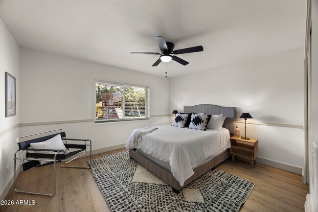 Building Photo - 5449 E Larkspur Dr
