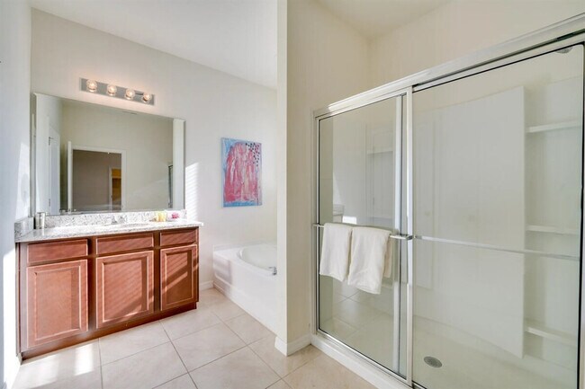 Building Photo - 8004 Oak Shadow Ct