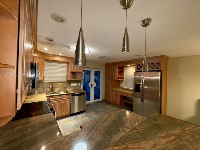 Building Photo - 786 Bostwick Dr
