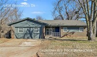 Building Photo - 4908 S Briarwood Dr
