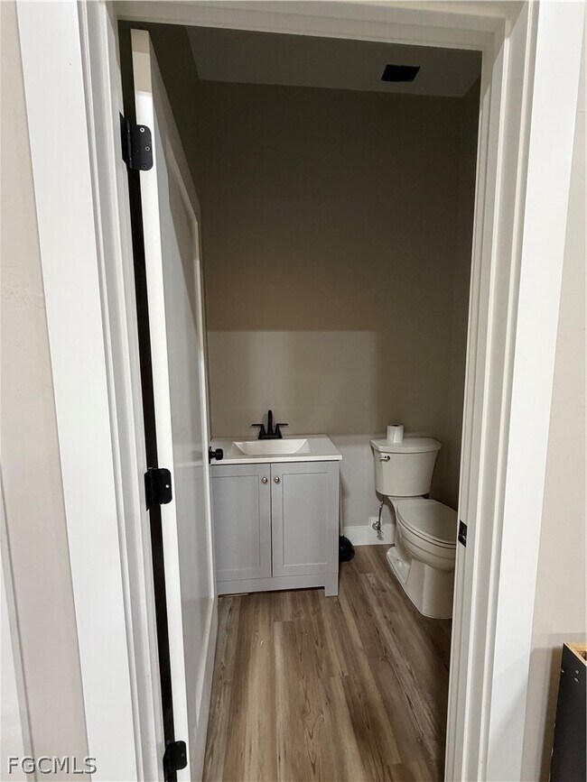 Building Photo - 11595 Tomato Rd