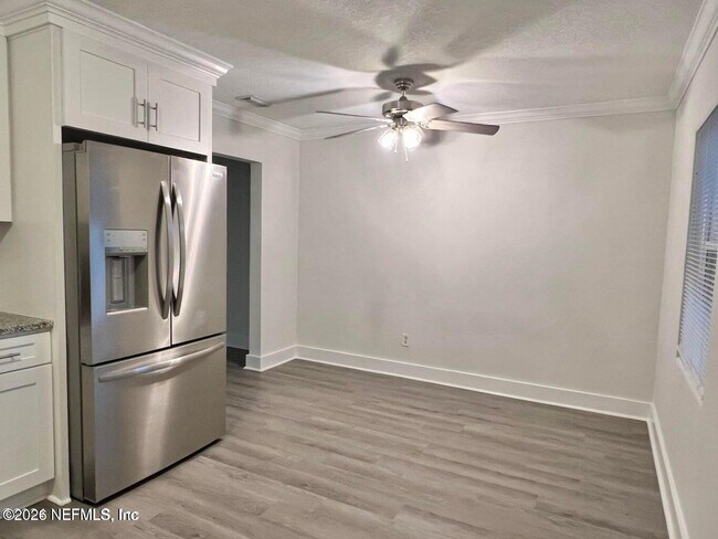 Building Photo - 1961 New Haven Rd