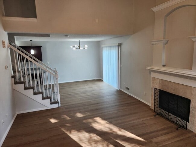 Building Photo - 811 Burr Oaks Dr
