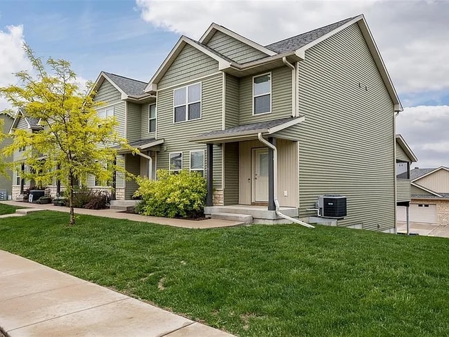 Building Photo - 61 Renee Ln