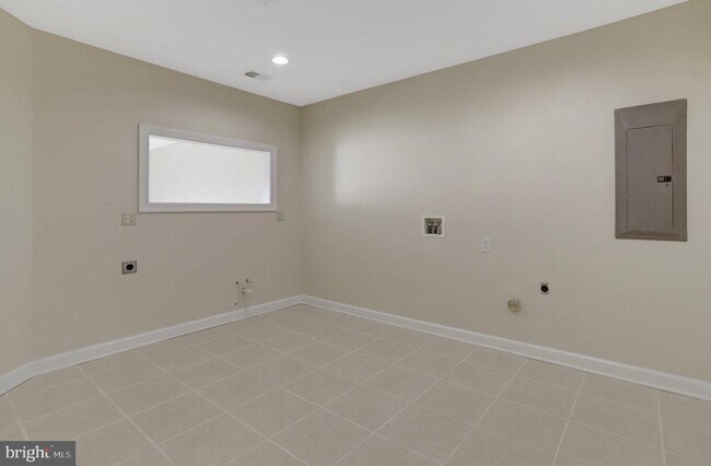 Building Photo - 3803 Bell Manor Ct
