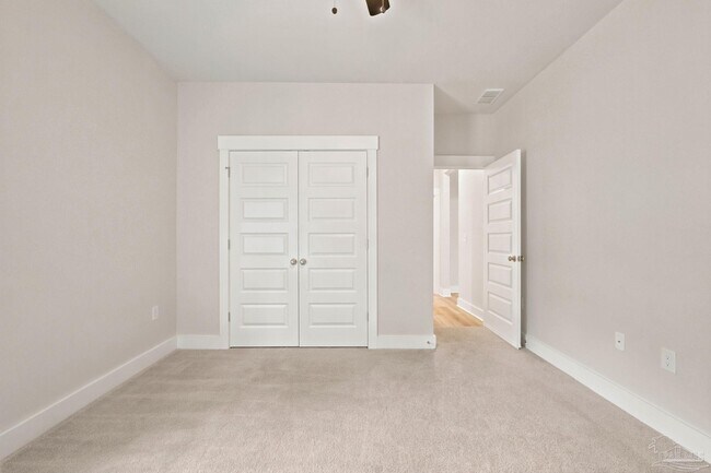 Building Photo - 232 Camellia Dr