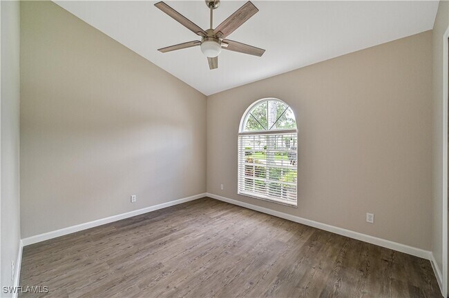 Building Photo - 3770 Springside Dr