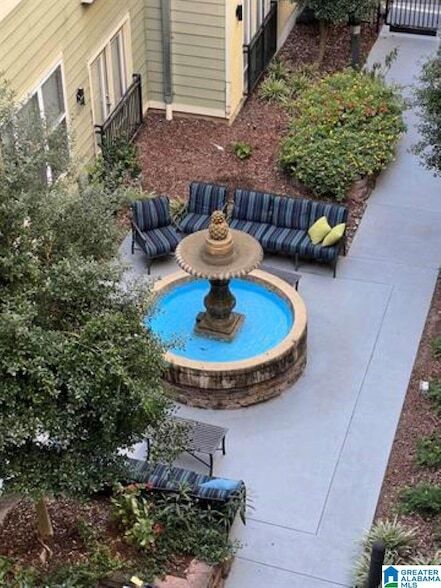 Building Photo - 2020 5th Ave