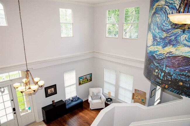 Building Photo - 411 Sycamore St