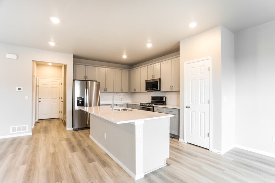 Building Photo - 5130 Bittercress Rd