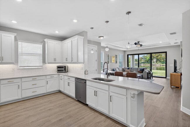 Building Photo - 15641 Gavello St