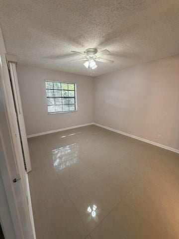Building Photo - 301 Norwood Terrace