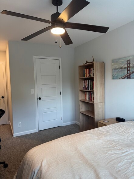 Guest Room 1 - 704 Crossland Ave