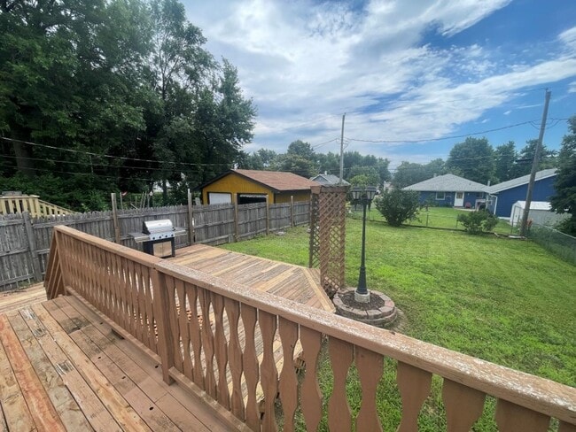 Building Photo - Home in Omaha for rent!