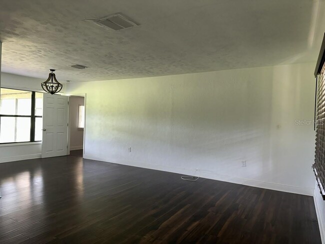 Building Photo - 16420 Indian Mound Rd