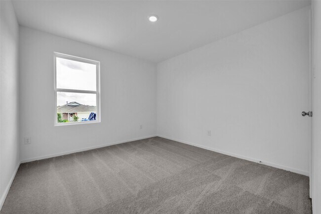 Building Photo - 26710 Willow Ln