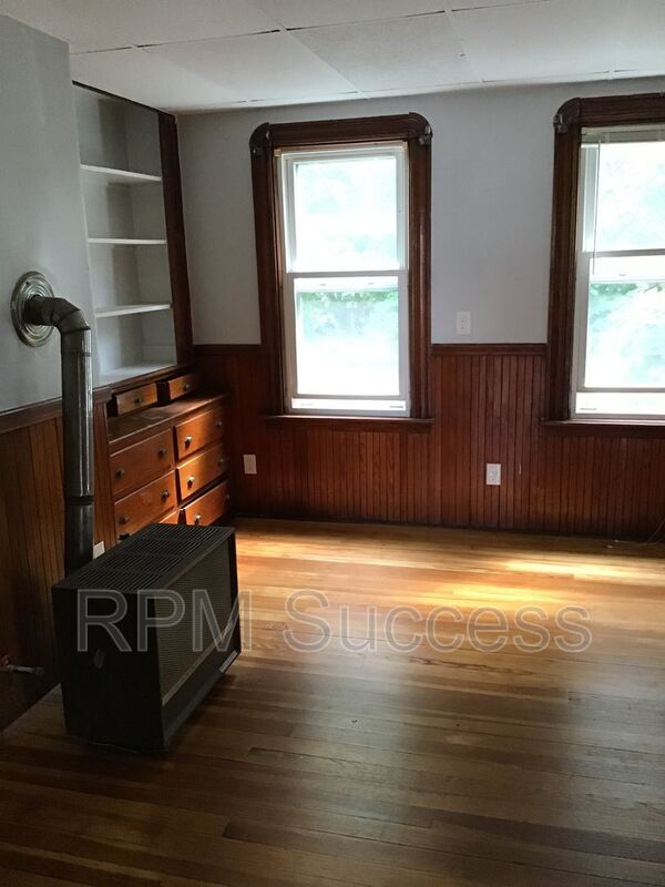 Primary Photo - 201-203 Myrtle St