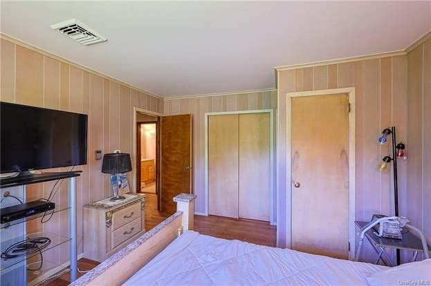 Building Photo - 142 Shawanga Lodge Rd