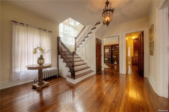 Building Photo - 22 Edison St