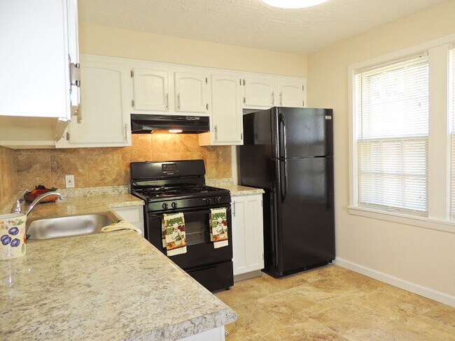 Building Photo - Beautifully Renovated 3BR Cape Cod in Shaker Heights – Spacious & Move-In Ready!