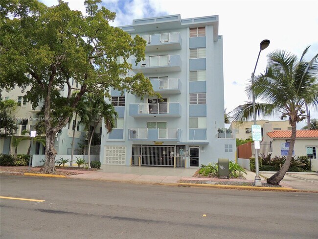 Building Photo - 947 Lenox Ave.