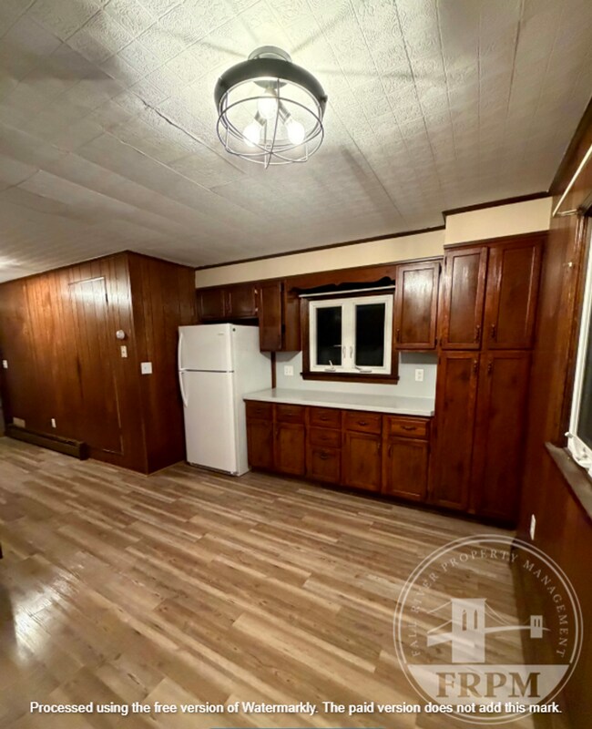 Building Photo - 318 Wood St