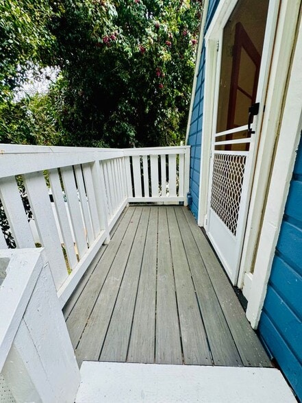 Building Photo - 24263 Los Codona Ave