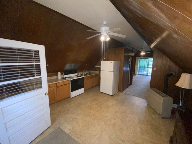 Building Photo - 1130 Stoney Brook Ln