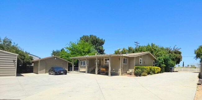 Building Photo - 4bed 2bath 3 car garage and Rv Boat Parking- Gorgeous Single Story House
