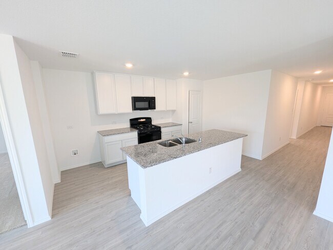 Building Photo - 15128 Tejano St