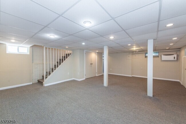 Building Photo - 69 Gordonhurst Ave