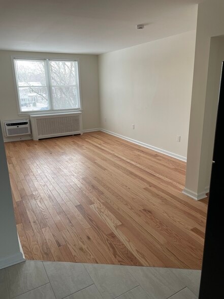 Building Photo - 123 Gallagher Rd