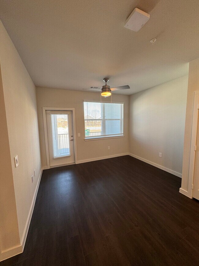 Building Photo - 455 Elevon Pkwy