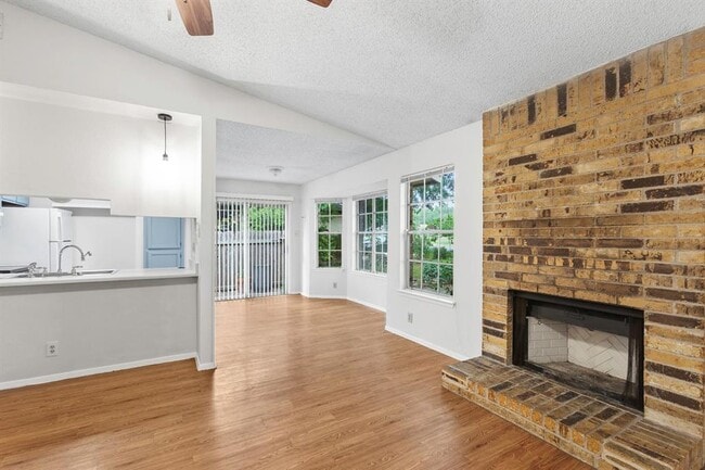 Building Photo - 9902 Brasher Dr