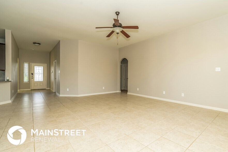 Building Photo - 527 Shady Meadow Ln