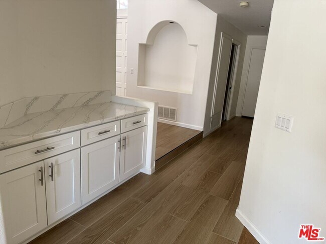 Building Photo - 3119 Fulham Ct