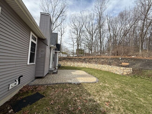 Building Photo - 57 Old Brook Rd