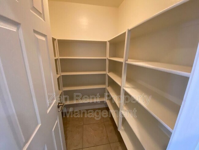 Building Photo - 36971 W Oliveto Ave