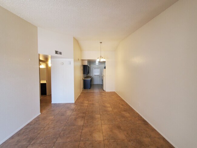 Building Photo - 4533 E Contessa St