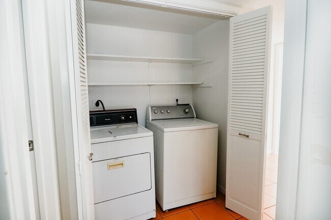Building Photo - 18511 Egret Bay Blvd