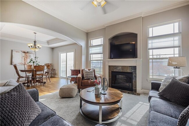 Building Photo - 5029 Woodstock Ct