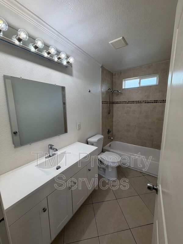 Building Photo - 4200 35th St