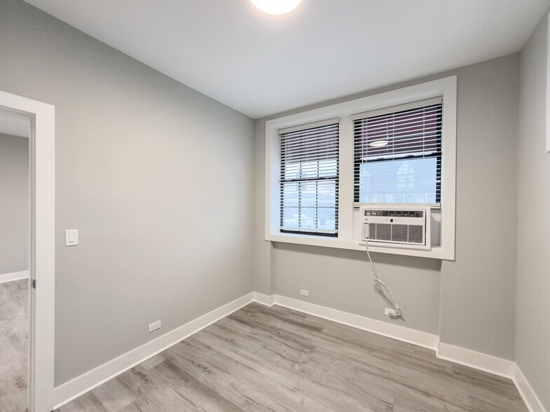 Building Photo - 373 Hazel Ave