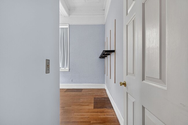 Building Photo - Welcome to the Baynard House; Elegant, Spacious & Bright Showing- Showing Sunday 7/26 9:30am-9:45am