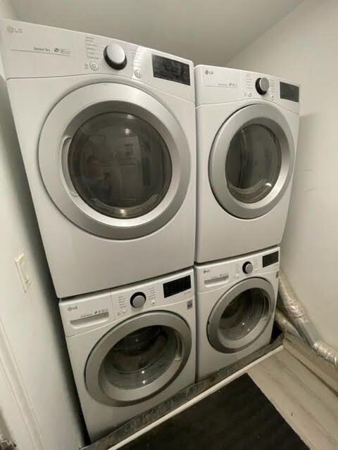 Building Photo - 120 W Seventh St