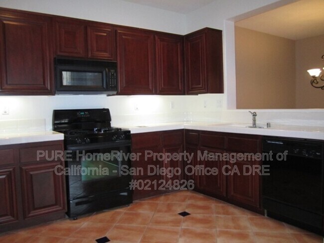 Building Photo - 621 Sumner Way