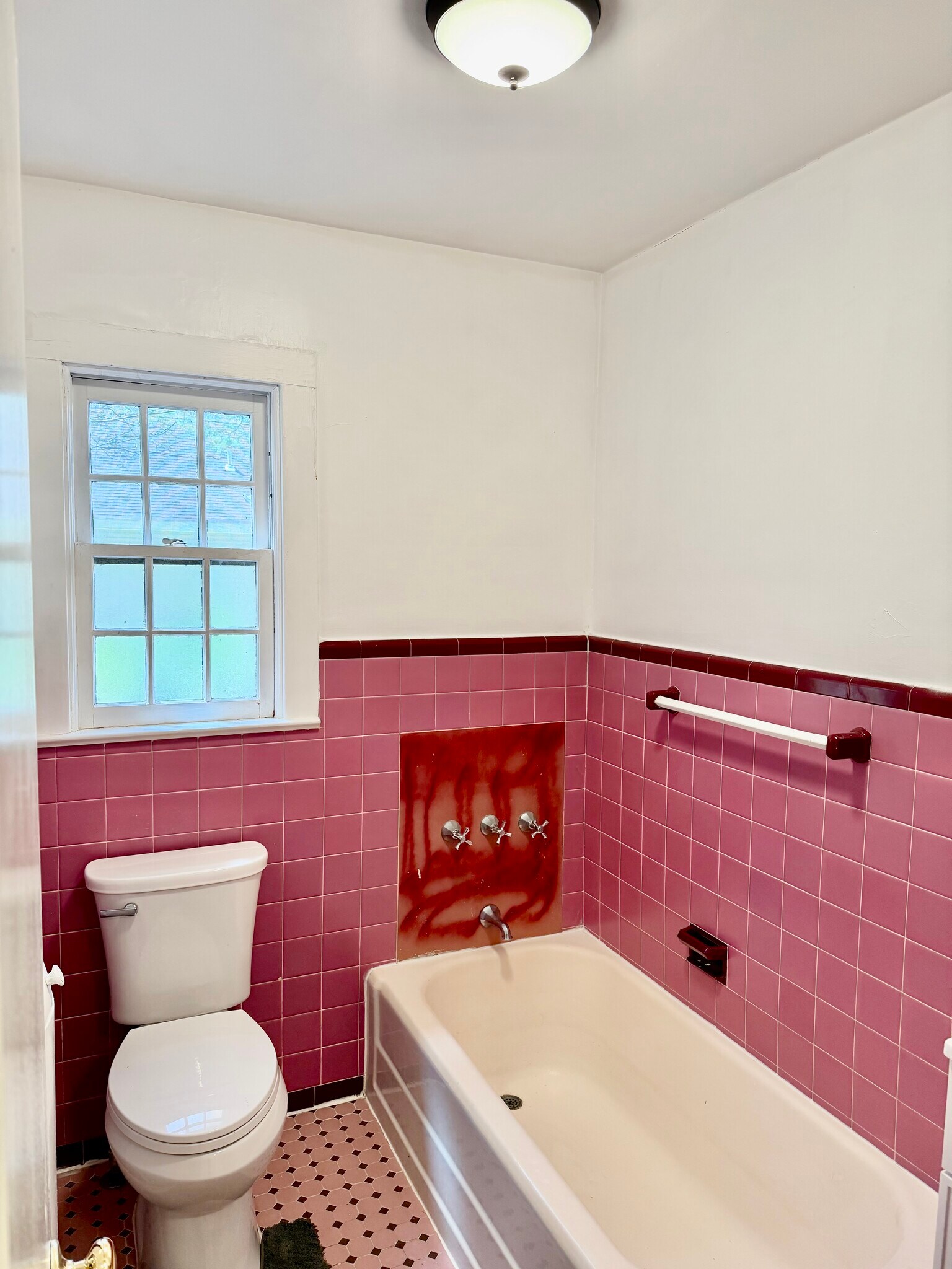 Building Photo - 4 Hillside Ave