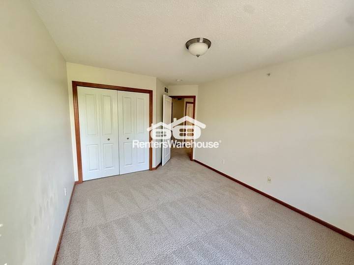 Building Photo - 15375 60th Ave N