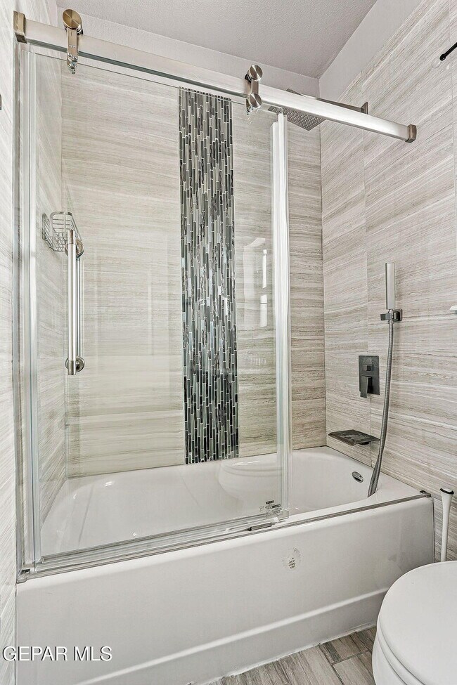 Building Photo - 14420 Navajo Point Dr